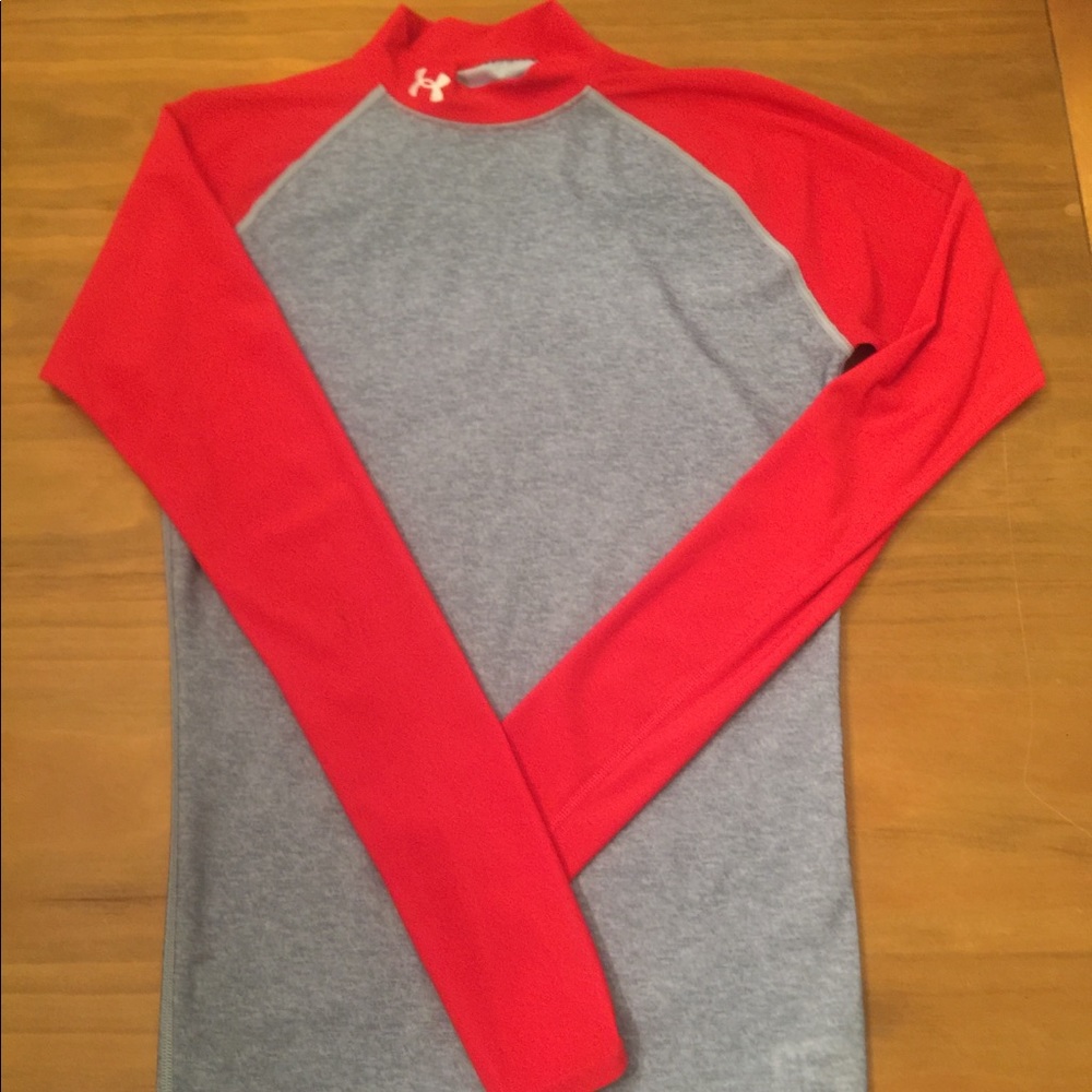 Mens‎ Under Armour tight fit long sleeve Med red and gray